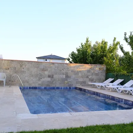 Naturel Villalari Villa